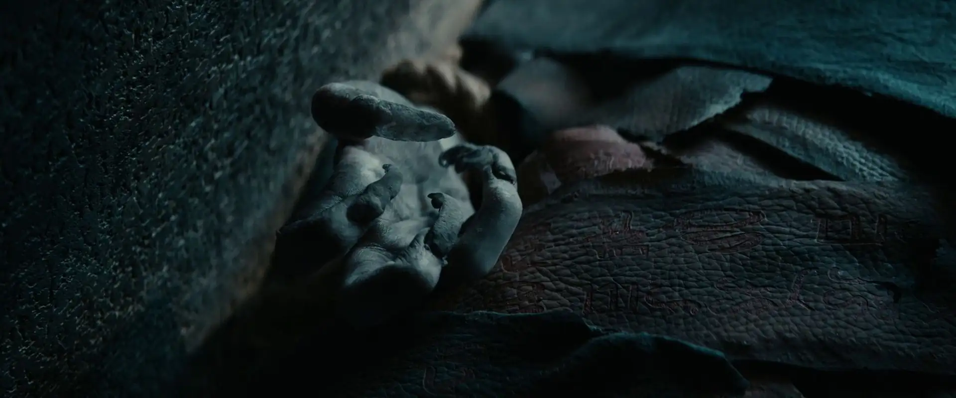 Lee Cronin’s The Mummy Screenshot 4 Lee Cronin’s The Mummy Screenshot 4